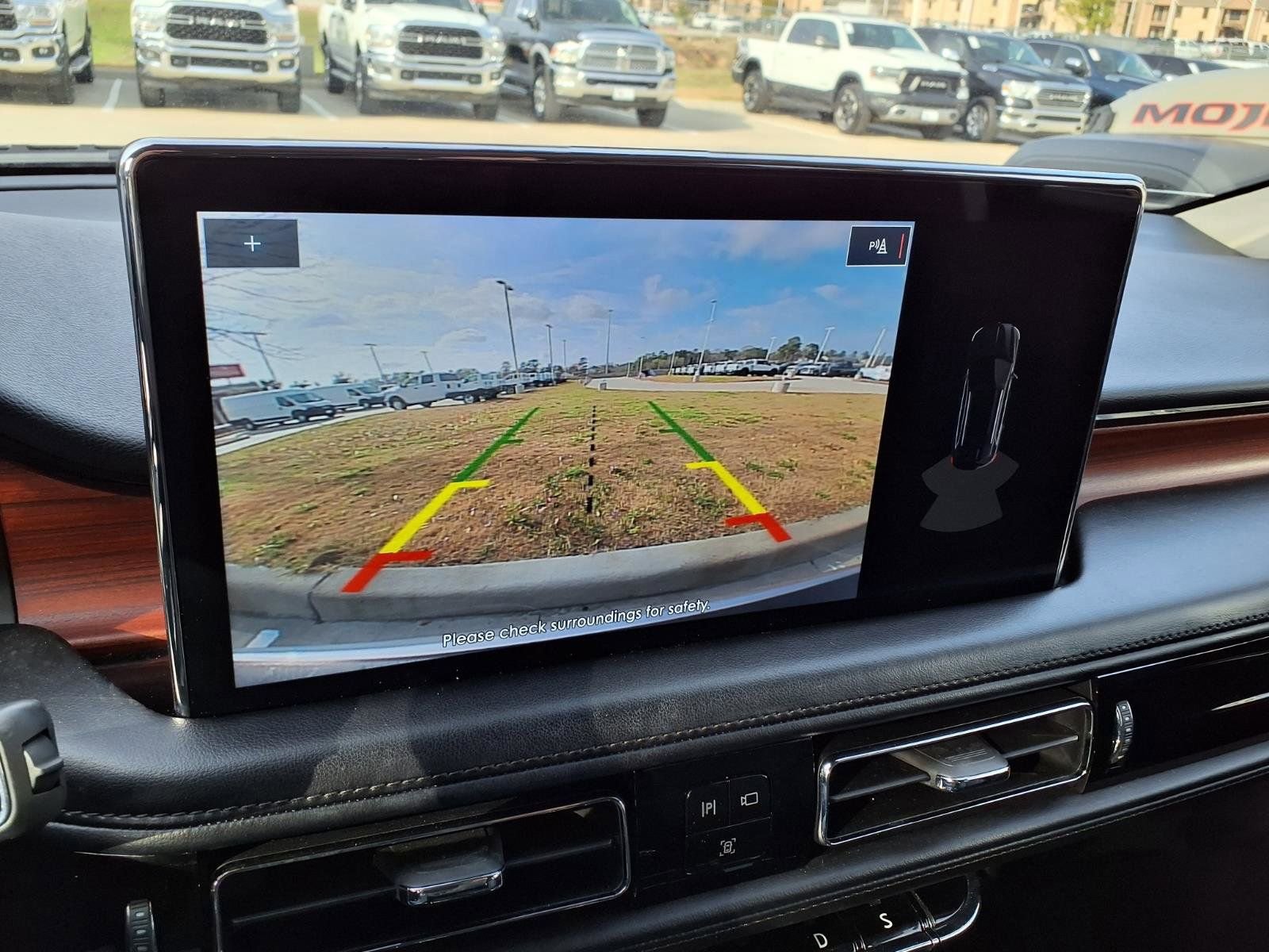 Used 2022 Lincoln Nautilus Reserve w/ Luxury Package image 12