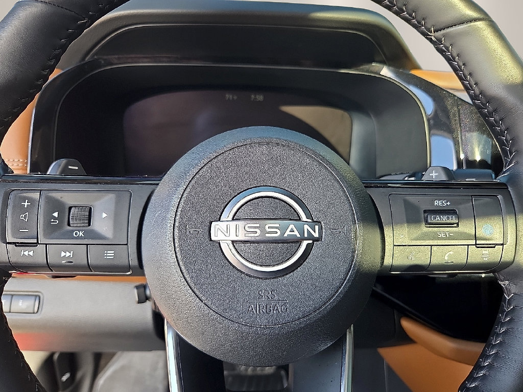 Used 2023 Nissan Pathfinder Platinum AWD/4WD image 23