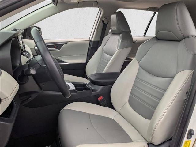 Used 2020 Toyota RAV4 XLE Premium AWD/4WD image 17