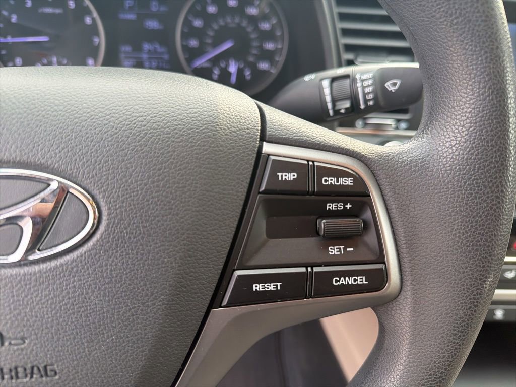 Used 2017 Hyundai Elantra SE image 20