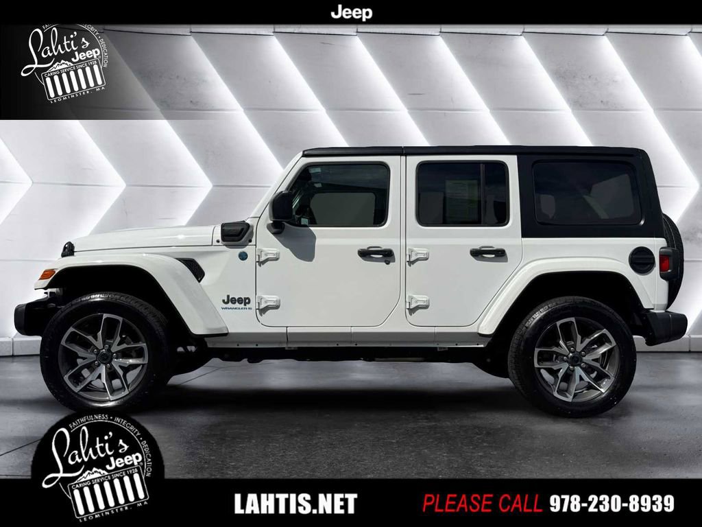 Used 2024 Jeep Wrangler Unlimited w/ Convenience Group image 3