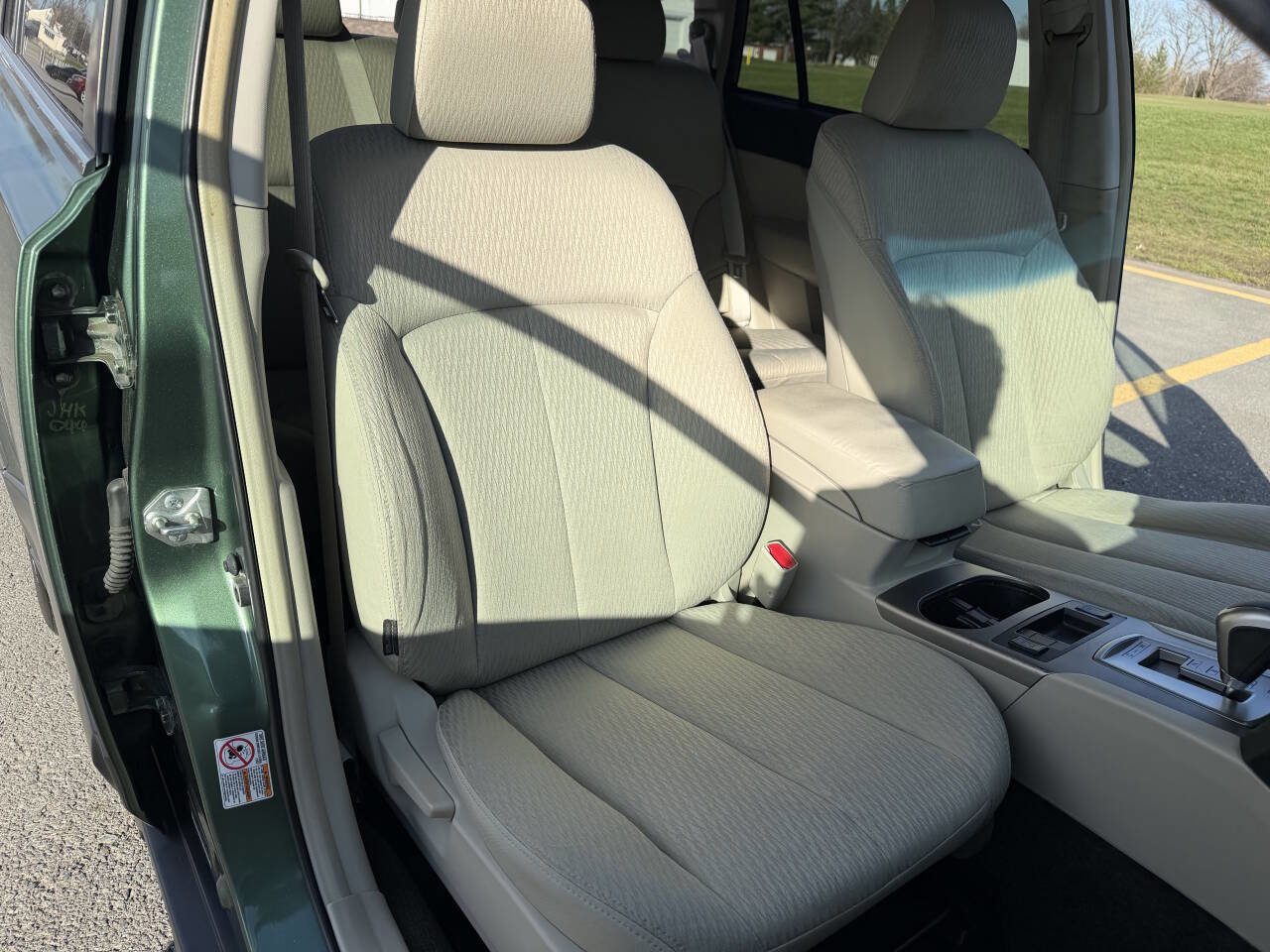 Used 2012 Subaru Outback 2.5i Premium w/ All-Weather Pkg image 14