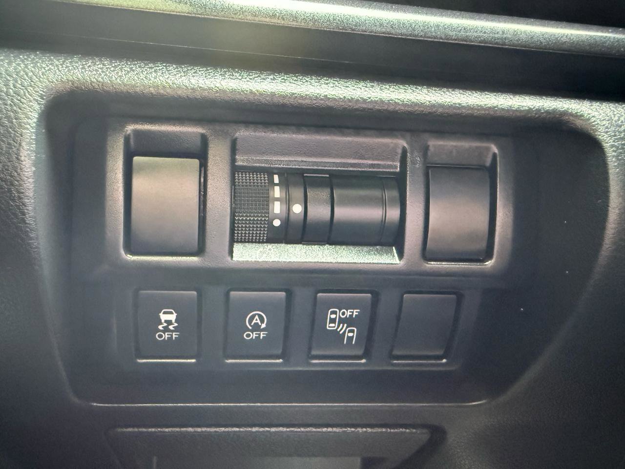 Used 2022 Subaru Crosstrek 2.5i Sport w/ Moonroof Package image 24