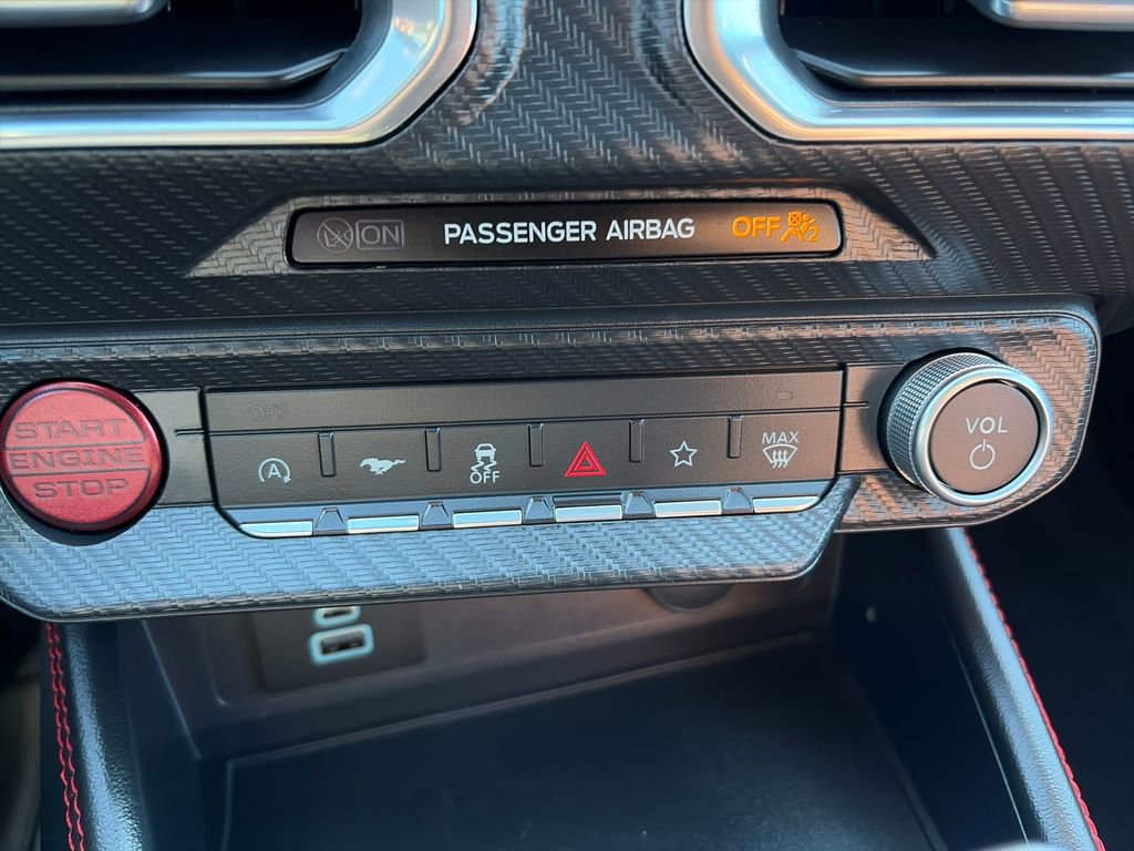 Used 2025 Ford Mustang Premium image 29
