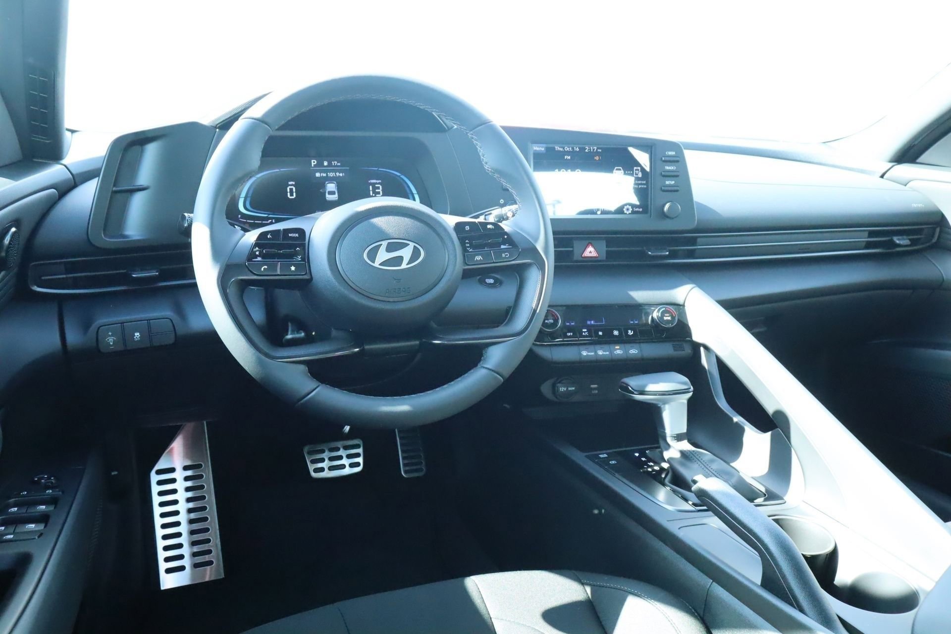 New 2025 Hyundai Elantra Sport w/ Cargo Package image 10