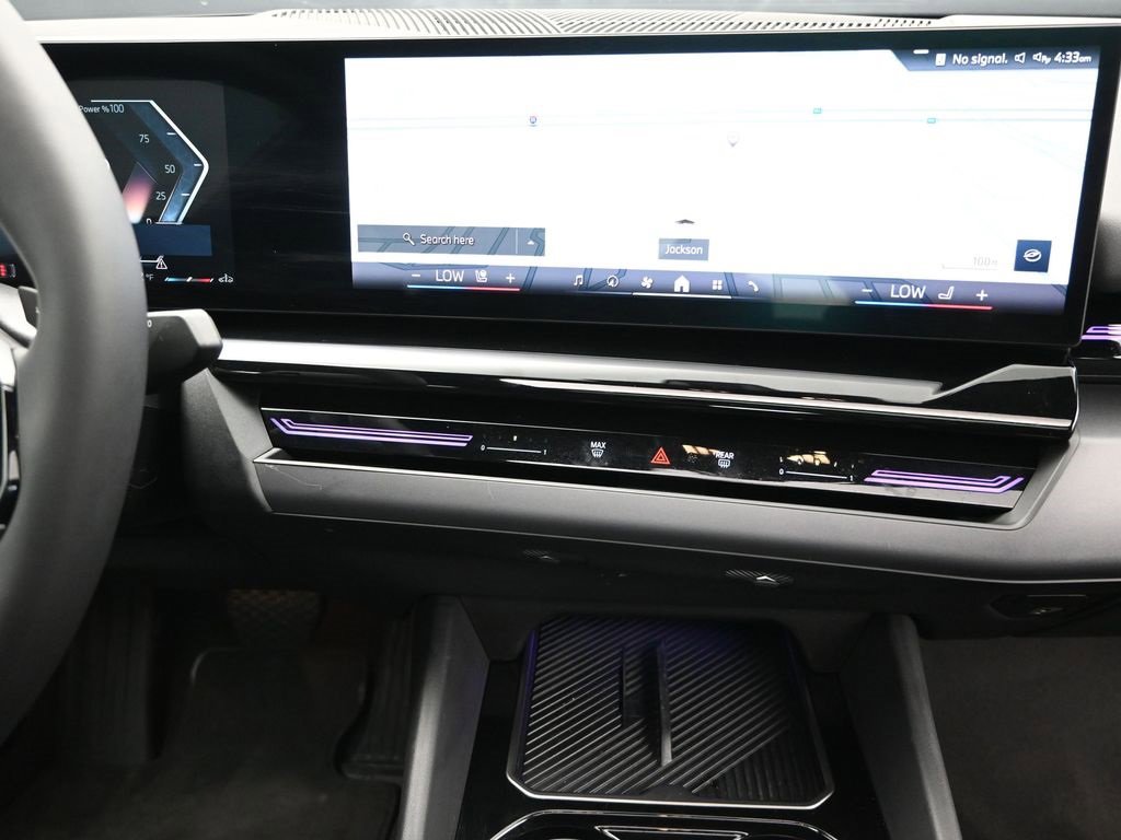 Certified 2024 BMW 530i xDrive image 28