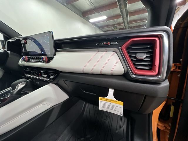 New 2025 GMC Canyon AT4 w/ AT4X Package image 30