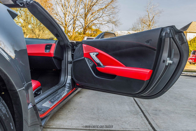 Used 2016 Chevrolet Corvette Z06 w/ 3LZ Preferred Equipment Group image 39