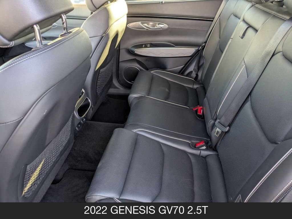 Used 2022 Genesis GV70 2.5T w/ Advanced Package AWD/4WD image 15