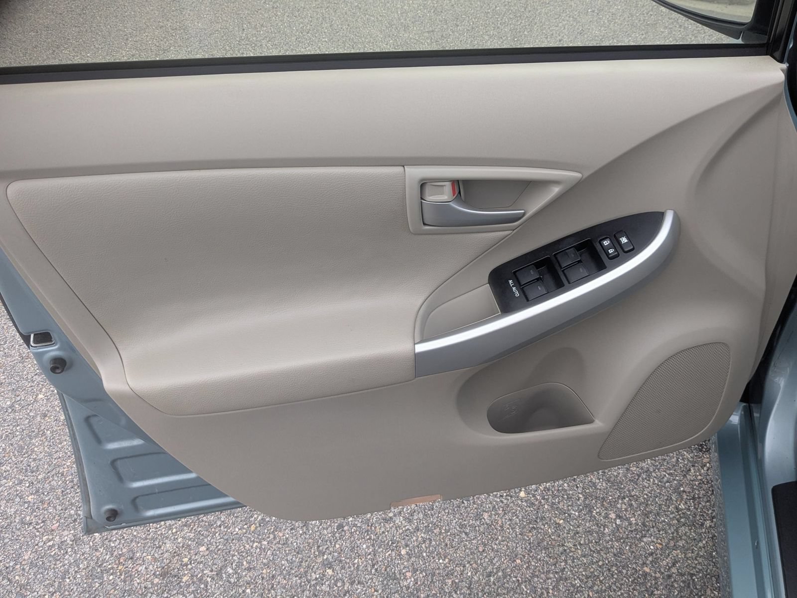 Used 2015 Toyota Prius Two FWD image 11