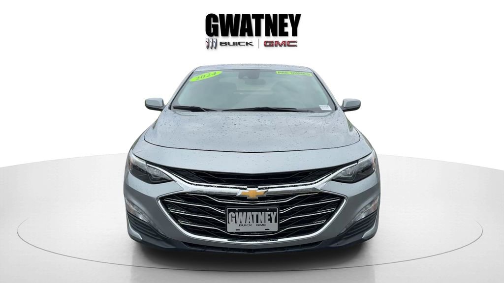 Used 2024 Chevrolet Malibu LT FWD image 2