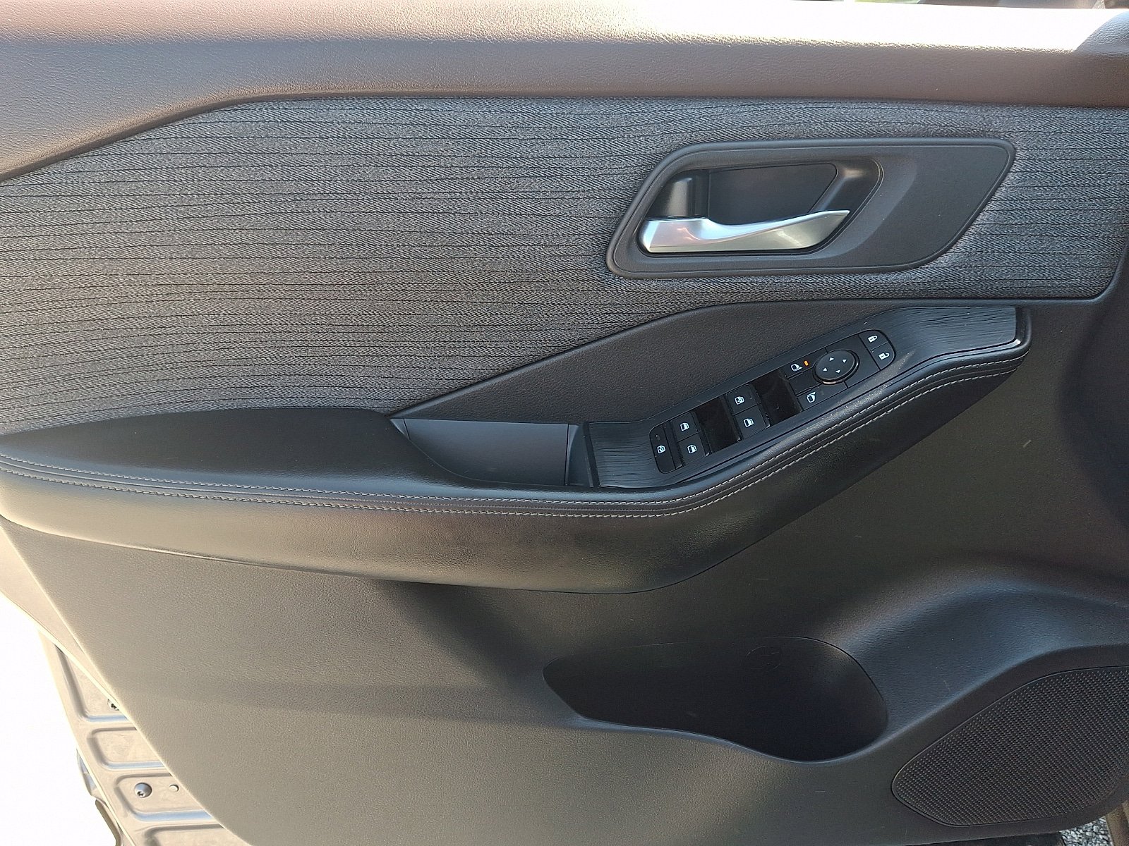 Certified 2023 Nissan Rogue SV AWD/4WD image 12