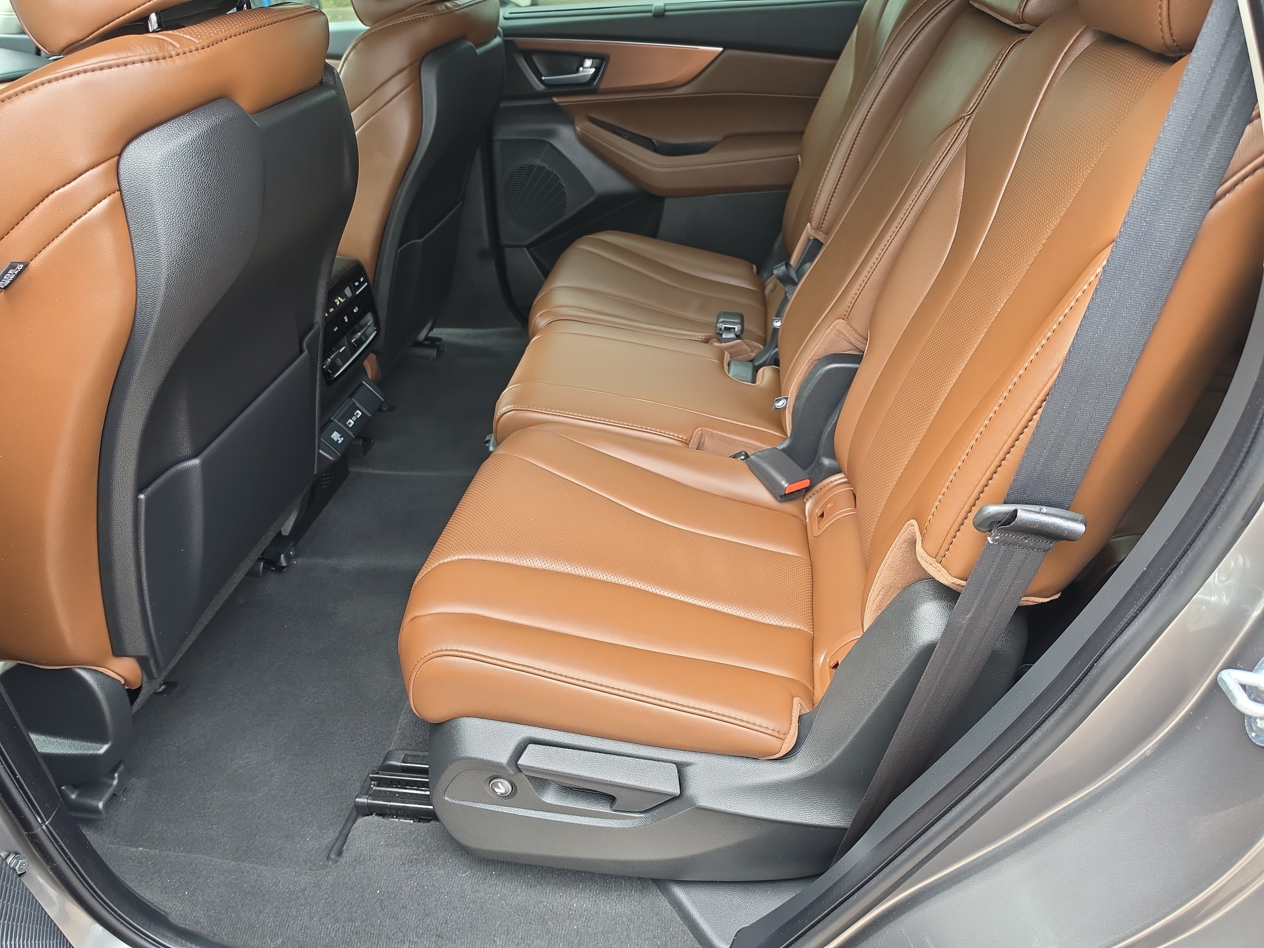 Used 2023 Acura MDX w/ Technology Package AWD/4WD image 17