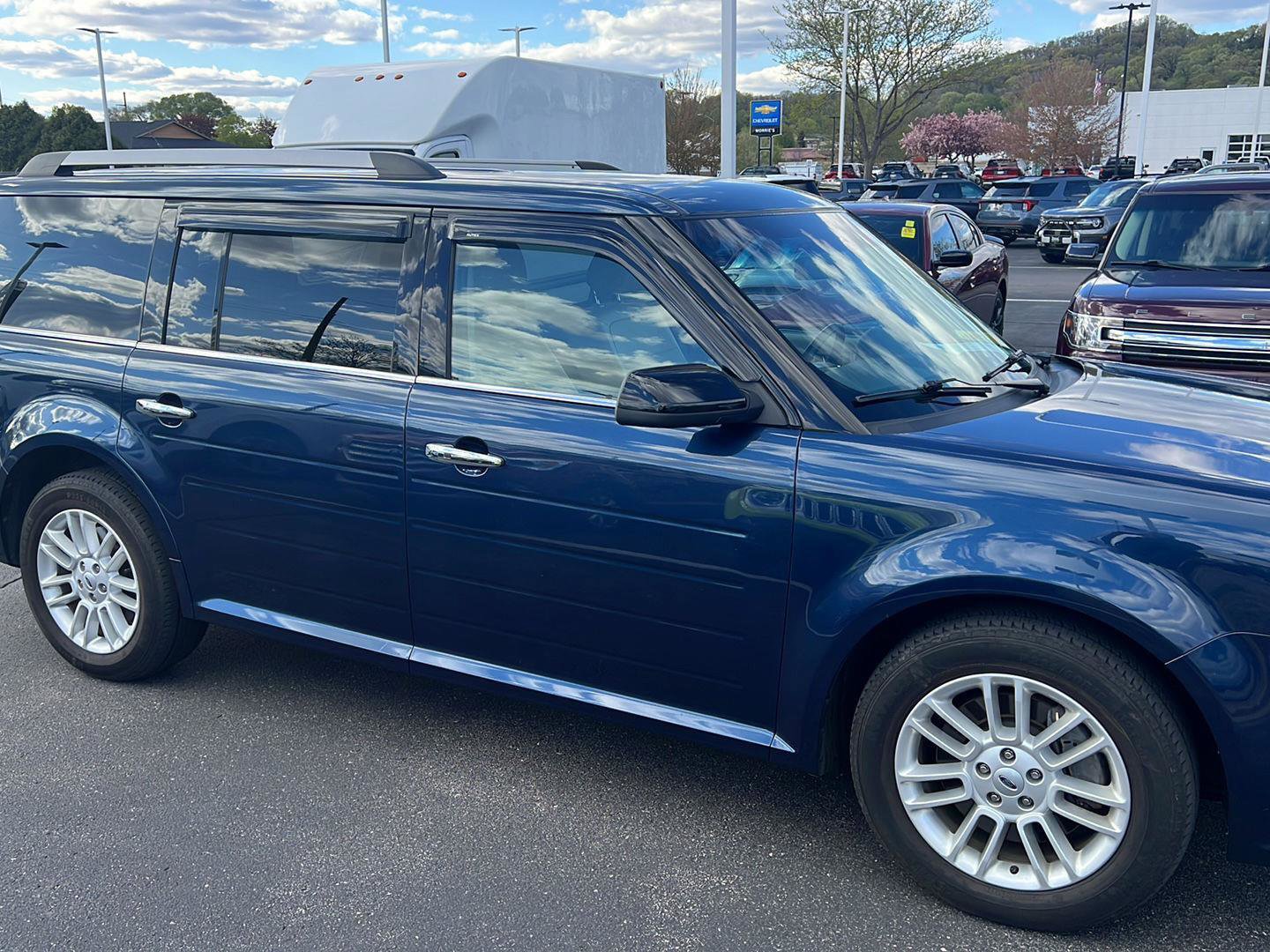 Used 2017 Ford Flex SEL w/ Equipment Group 202A AWD/4WD image 3