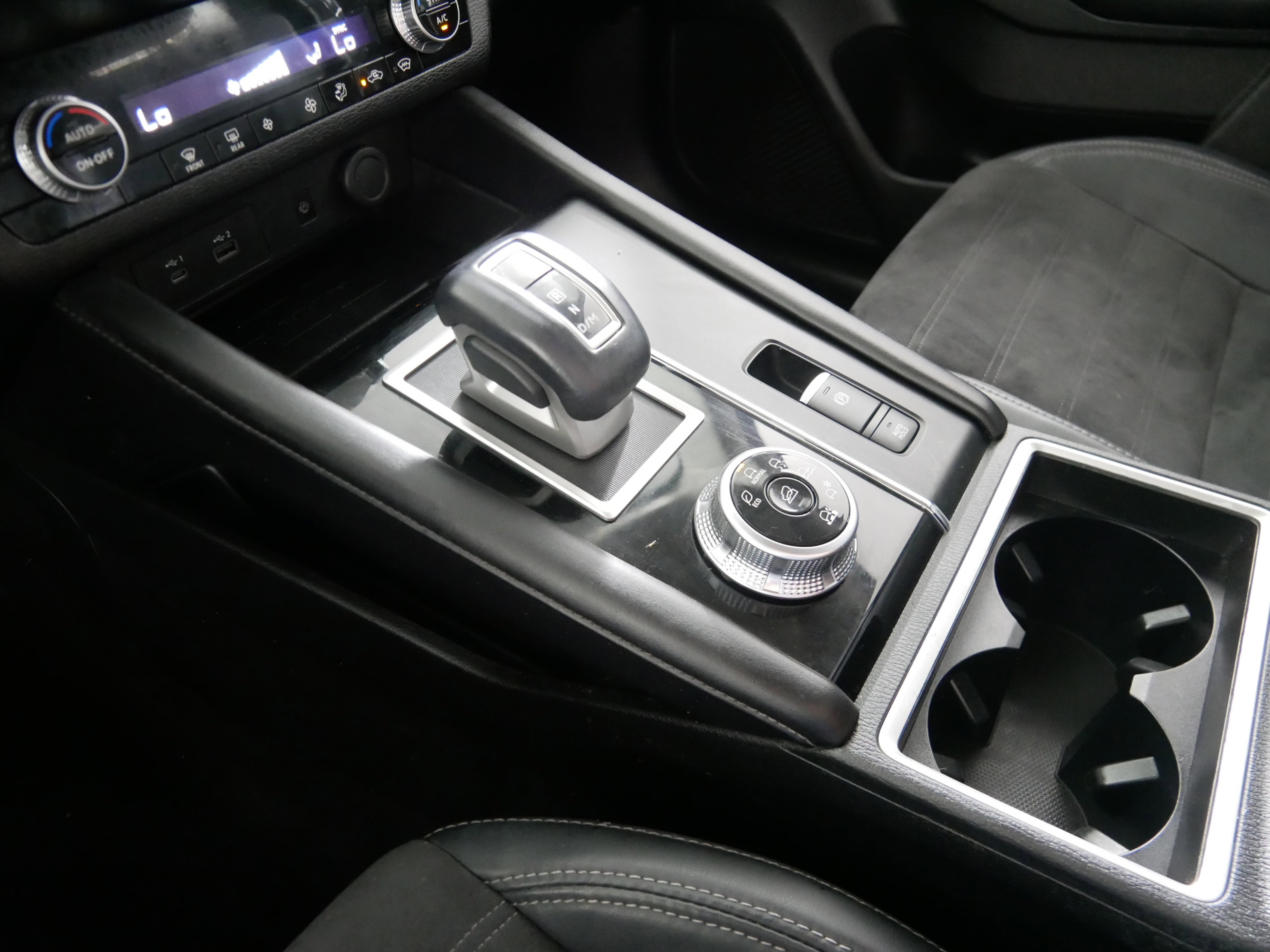 Used 2022 Mitsubishi Outlander SE image 24