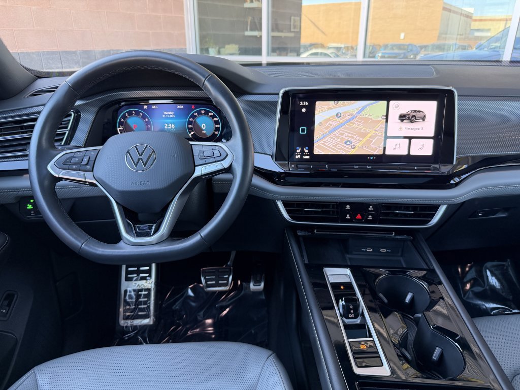 Used 2024 Volkswagen Atlas Cross Sport SEL R-Line image 16