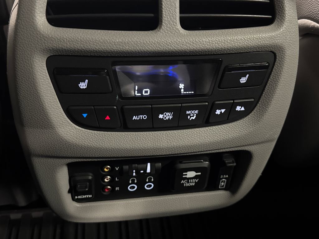 Used 2016 Honda Pilot Elite image 26