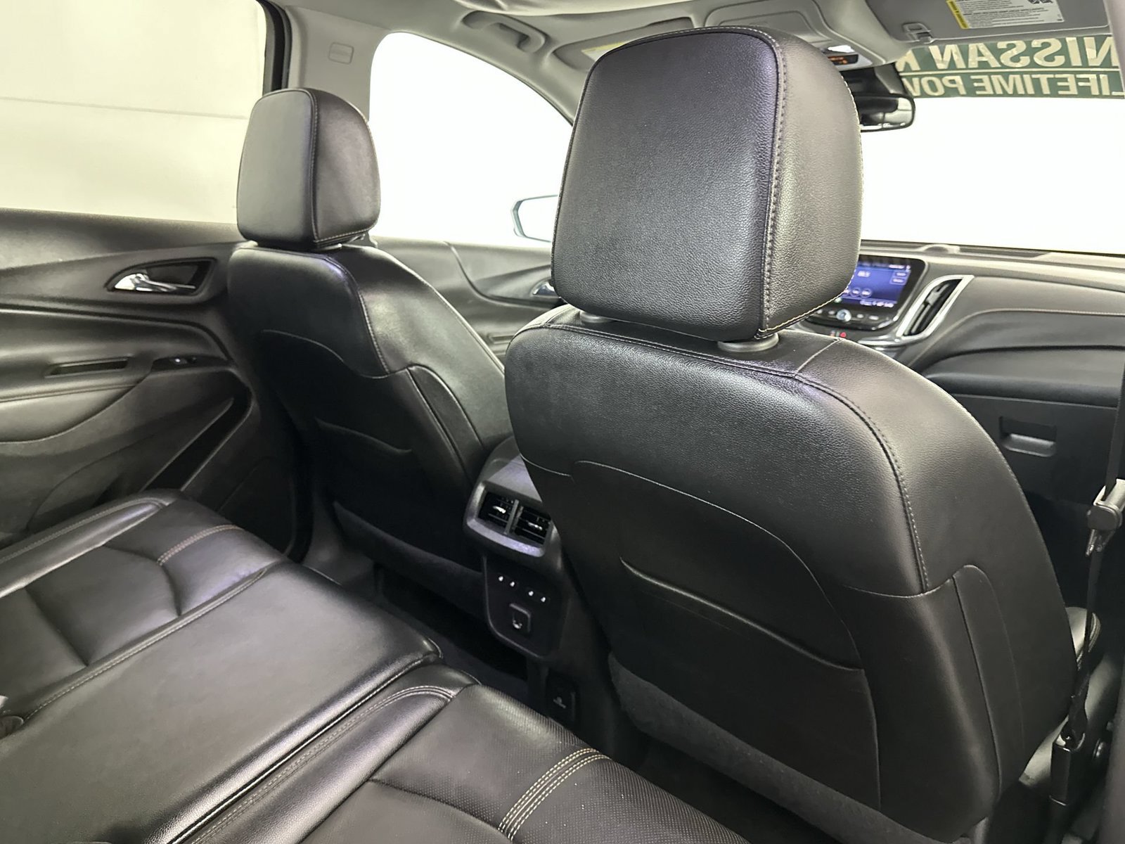 Used 2023 Chevrolet Equinox Premier FWD image 24