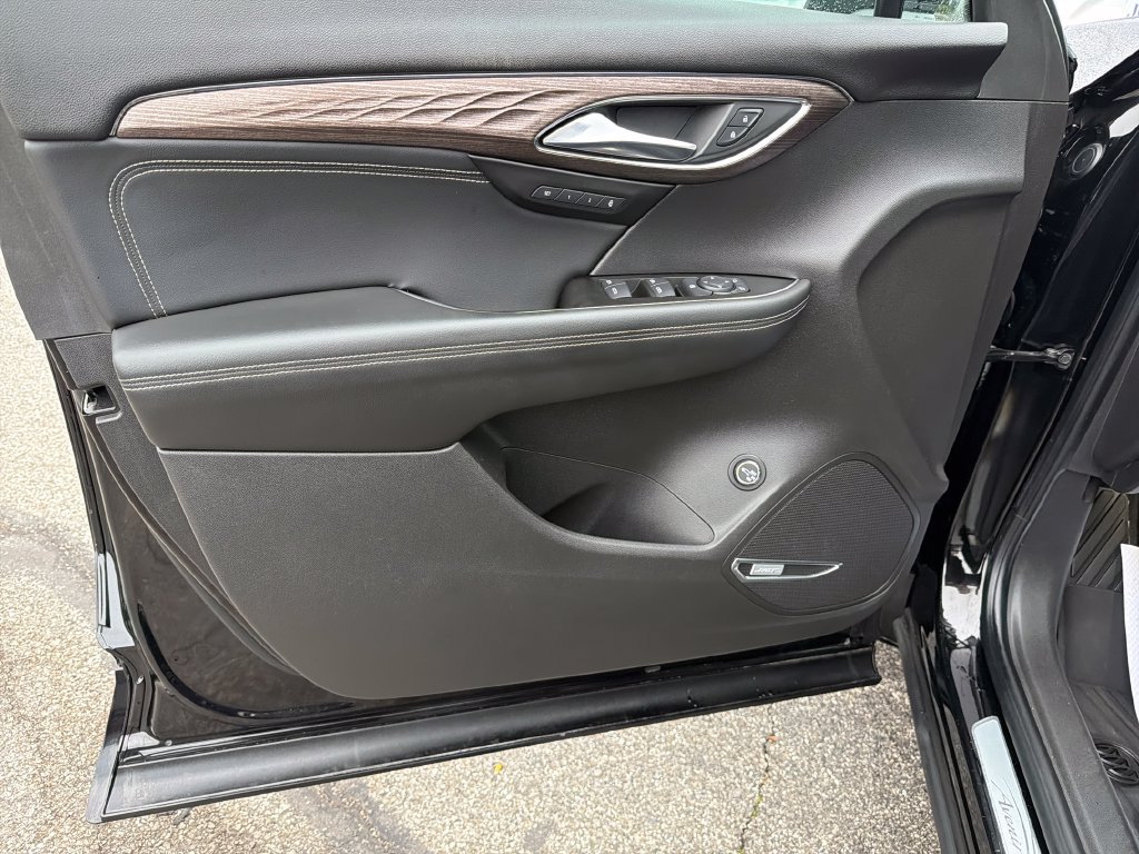 Certified 2021 Buick Envision Avenir w/ Technology Package II AWD/4WD image 12