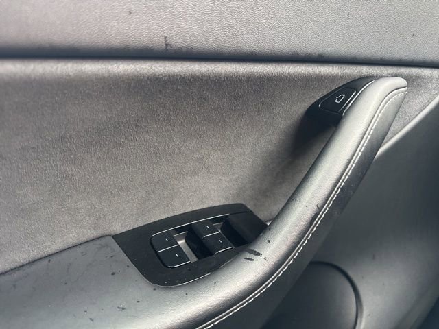 Used 2021 Tesla Model Y Long Range image 16