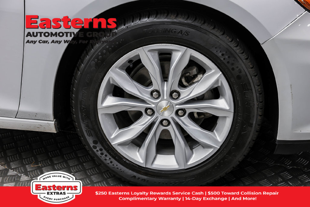 Used 2025 Chevrolet Malibu LT FWD image 33