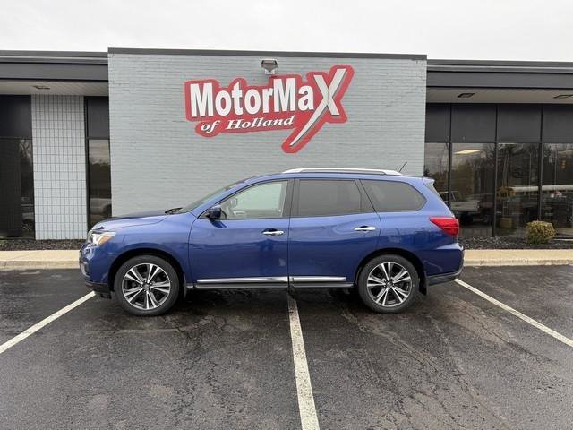 Used 2018 Nissan Pathfinder Platinum w/ Cargo Package image 1