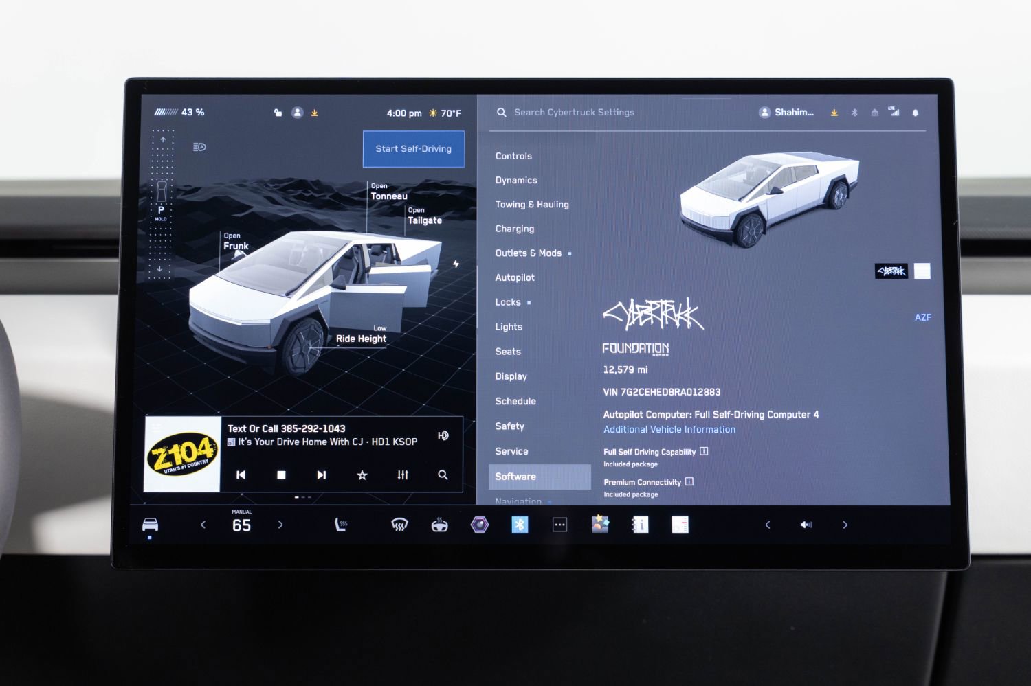 Used 2024 Tesla Cybertruck AWD Crew Cab image 34