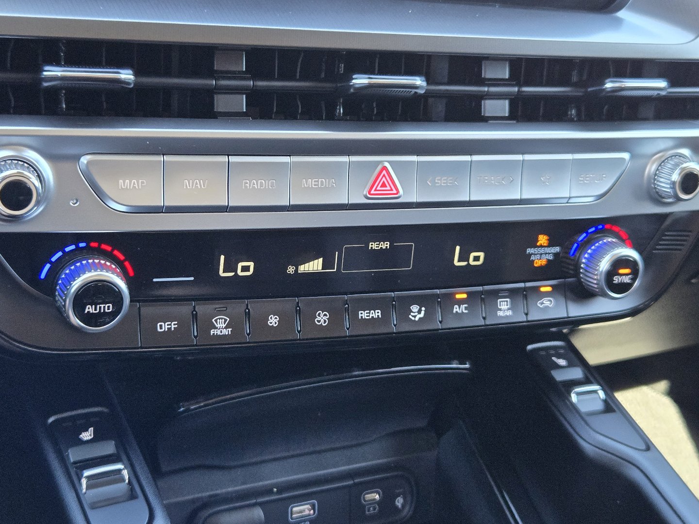 Used 2025 Kia Telluride S AWD/4WD image 29