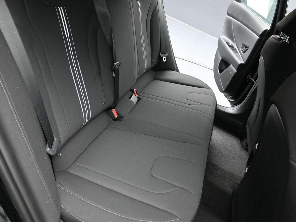 New 2026 Hyundai Elantra SEL FWD image 25