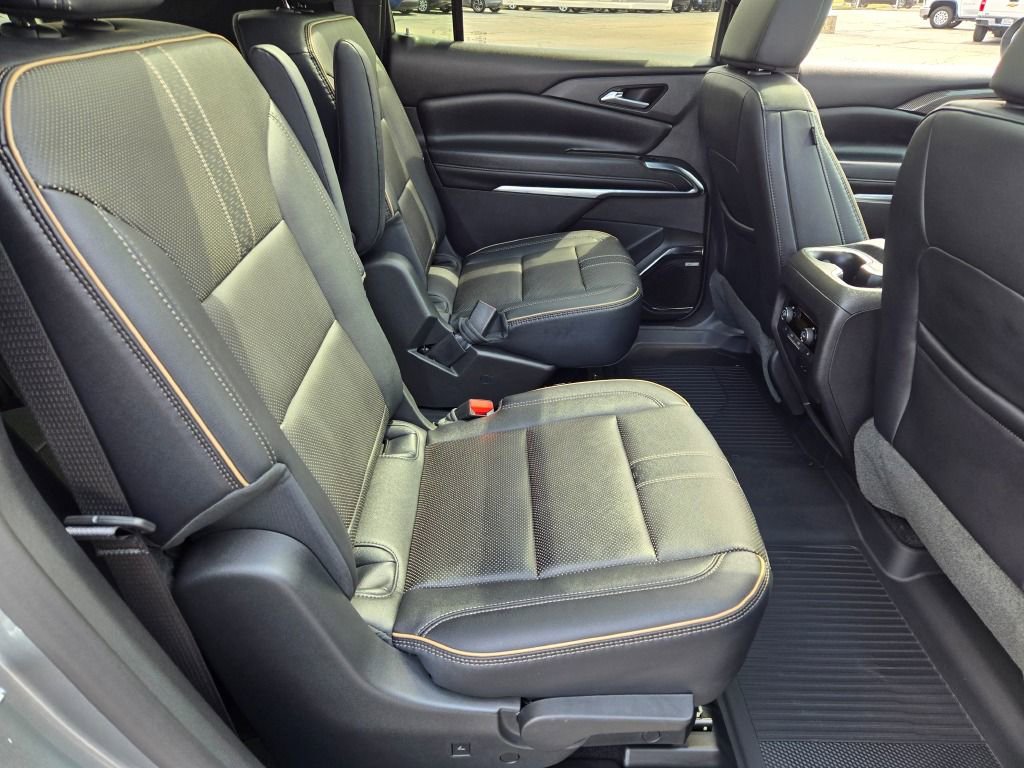 New 2026 Chevrolet Traverse High Country w/ LPO, Floor Liner Package image 8