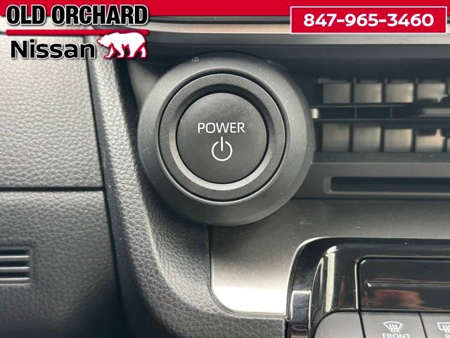 Used 2024 Toyota Prius LE FWD image 19