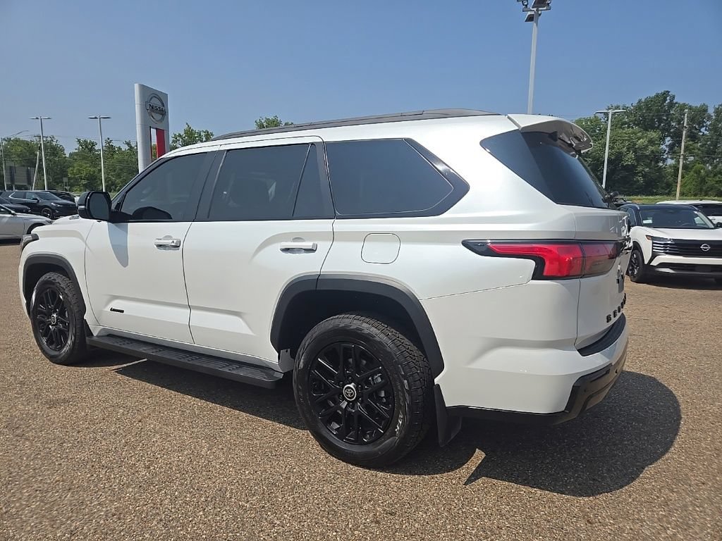 Used 2024 Toyota Sequoia Limited AWD/4WD image 5