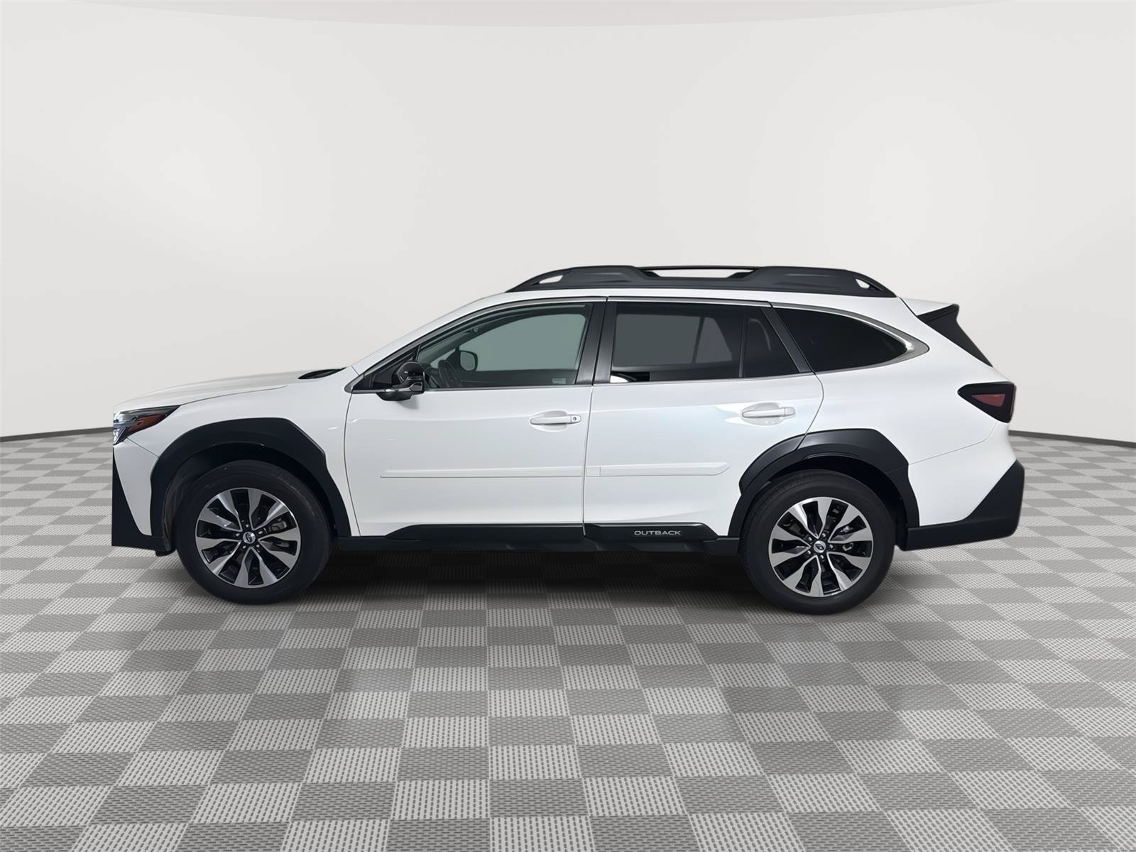 Certified 2024 Subaru Outback Limited AWD/4WD image 3