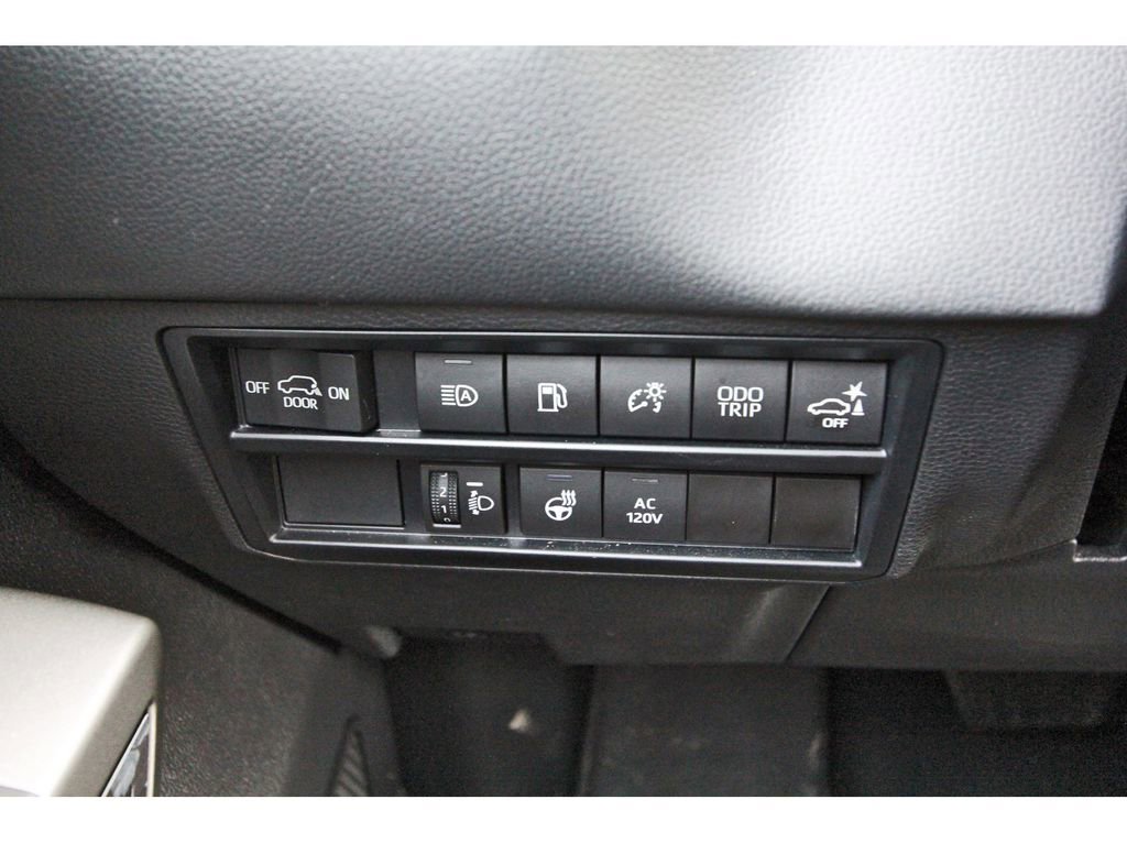 Used 2023 Toyota Sequoia Limited image 22