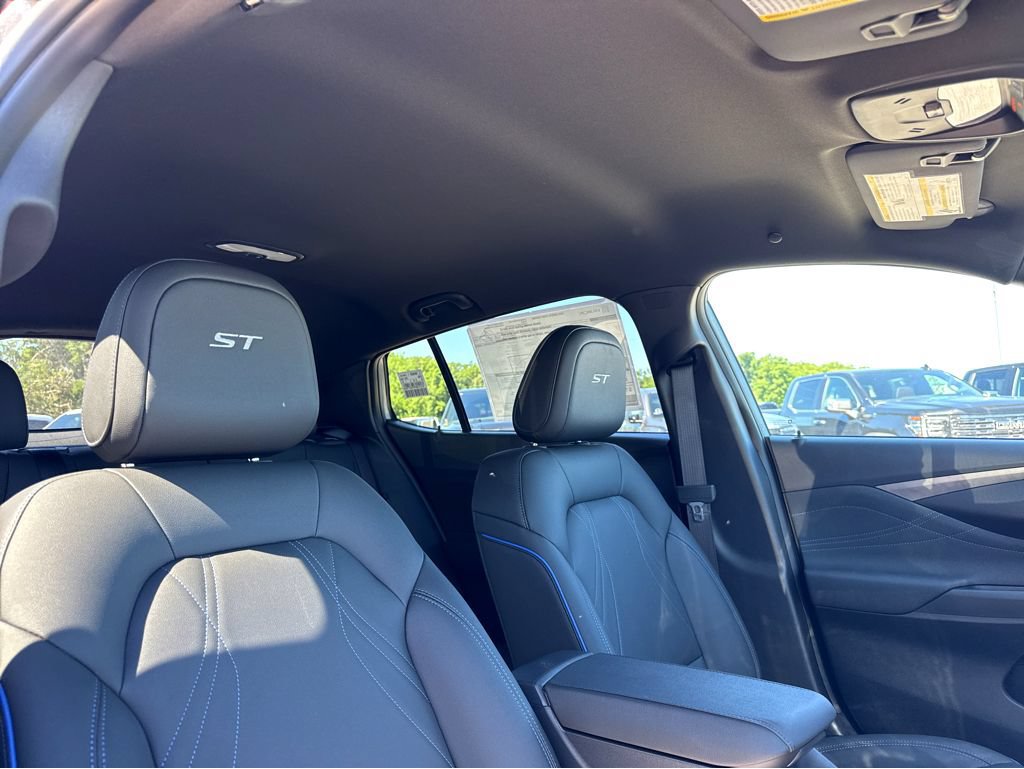New 2026 Buick Envista Sport Touring w/ Convenience I Package FWD image 5