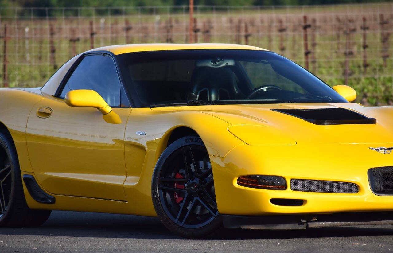 Used 2003 Chevrolet Corvette Z06 w/ Memory Package, 3 Drivers RWD image 3