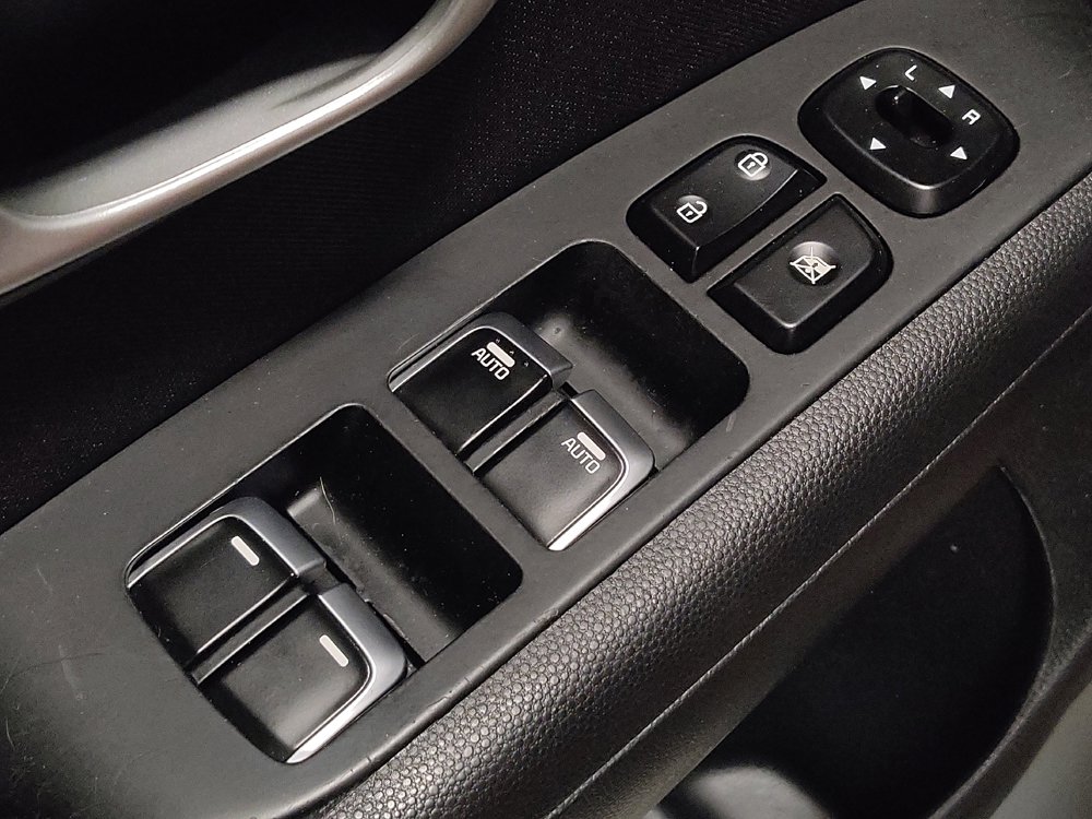 Used 2019 Kia Soul + FWD image 27