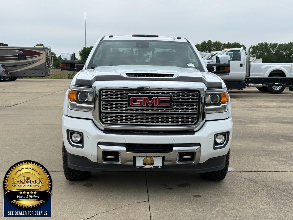 Used 2019 GMC Sierra 3500 Denali w/ Duramax Plus Package AWD/4WD video 2