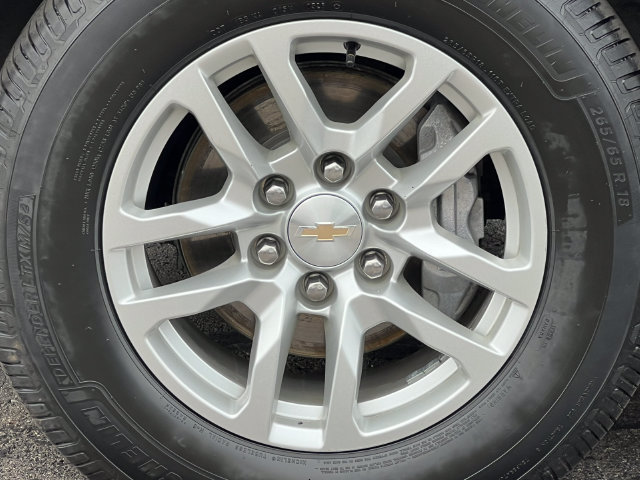 Used 2023 Chevrolet Suburban LT AWD/4WD image 8