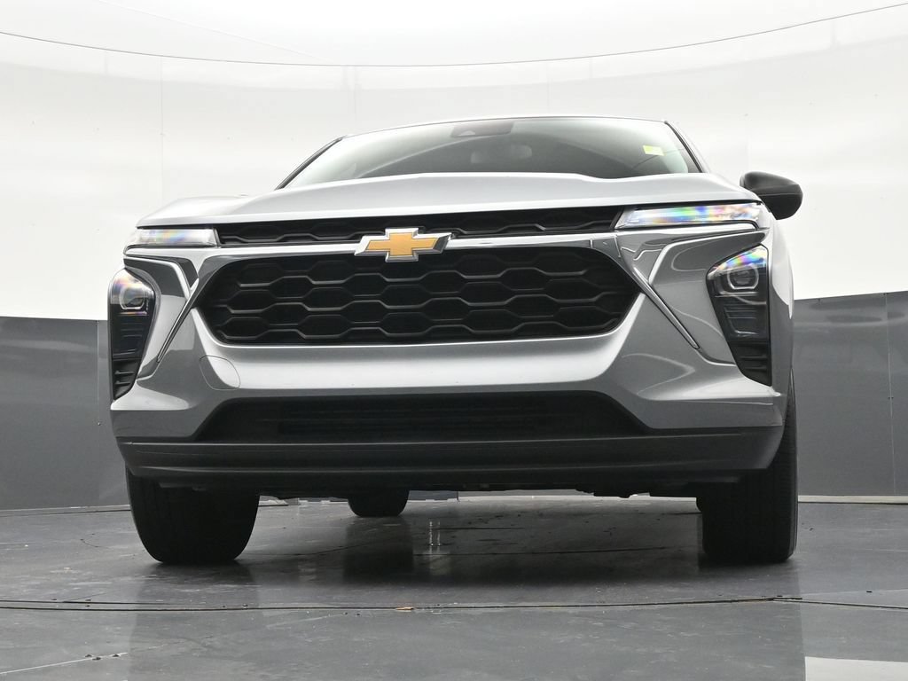 Used 2024 Chevrolet Trax LS FWD image 31