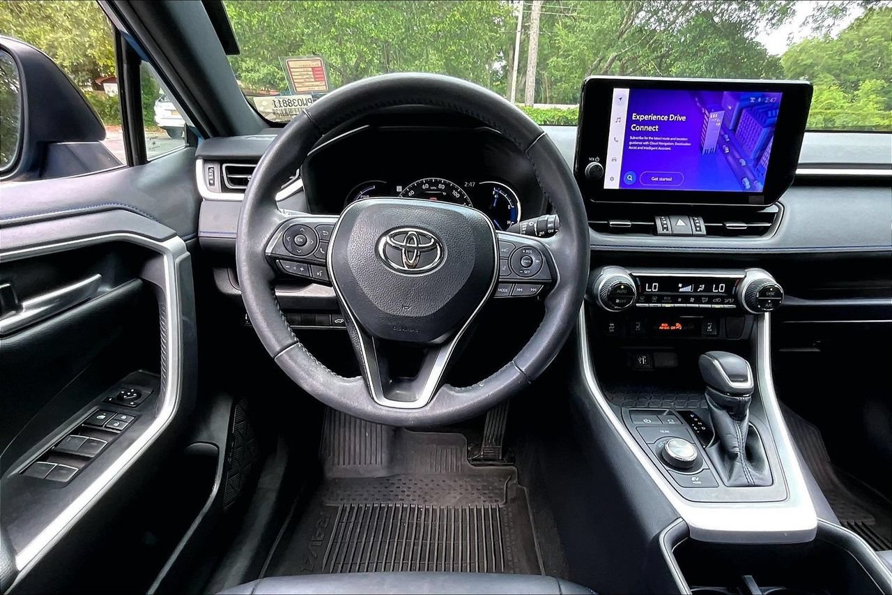 Used 2023 Toyota RAV4 XSE AWD/4WD image 8