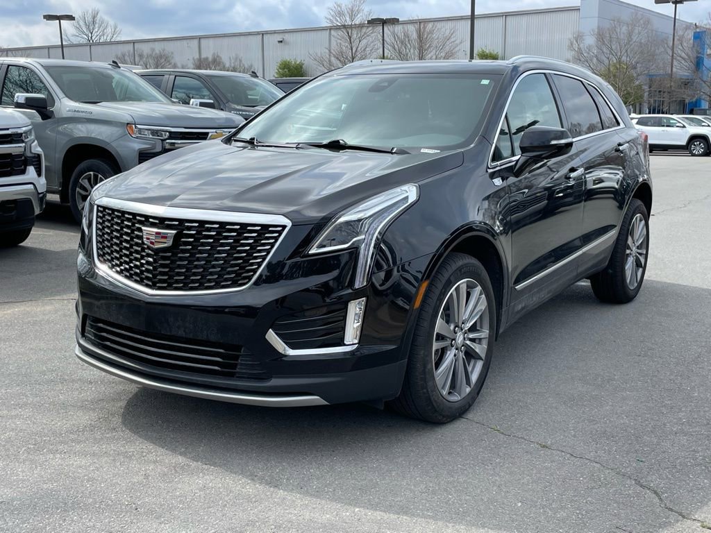 Used 2025 Cadillac XT5 Premium Luxury image 3