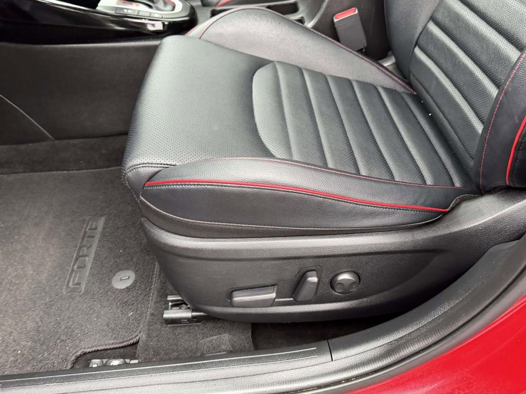 Used 2023 Kia Forte GT w/ GT2 Package FWD image 17