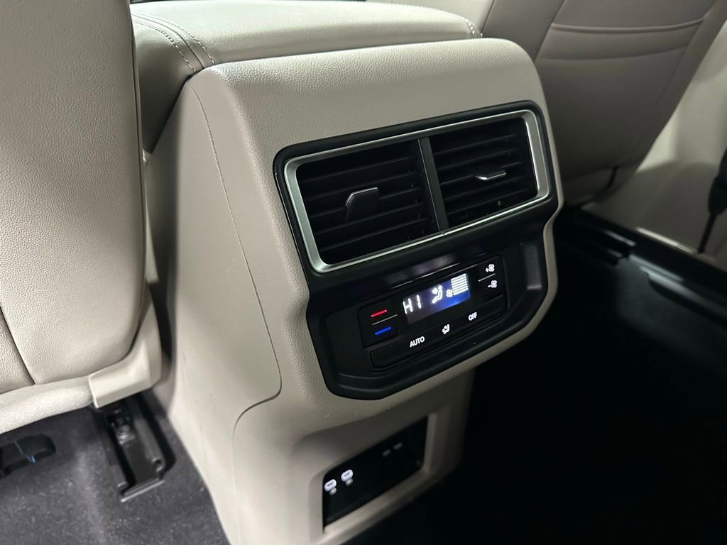 Used 2025 Volkswagen Atlas SE AWD/4WD image 47