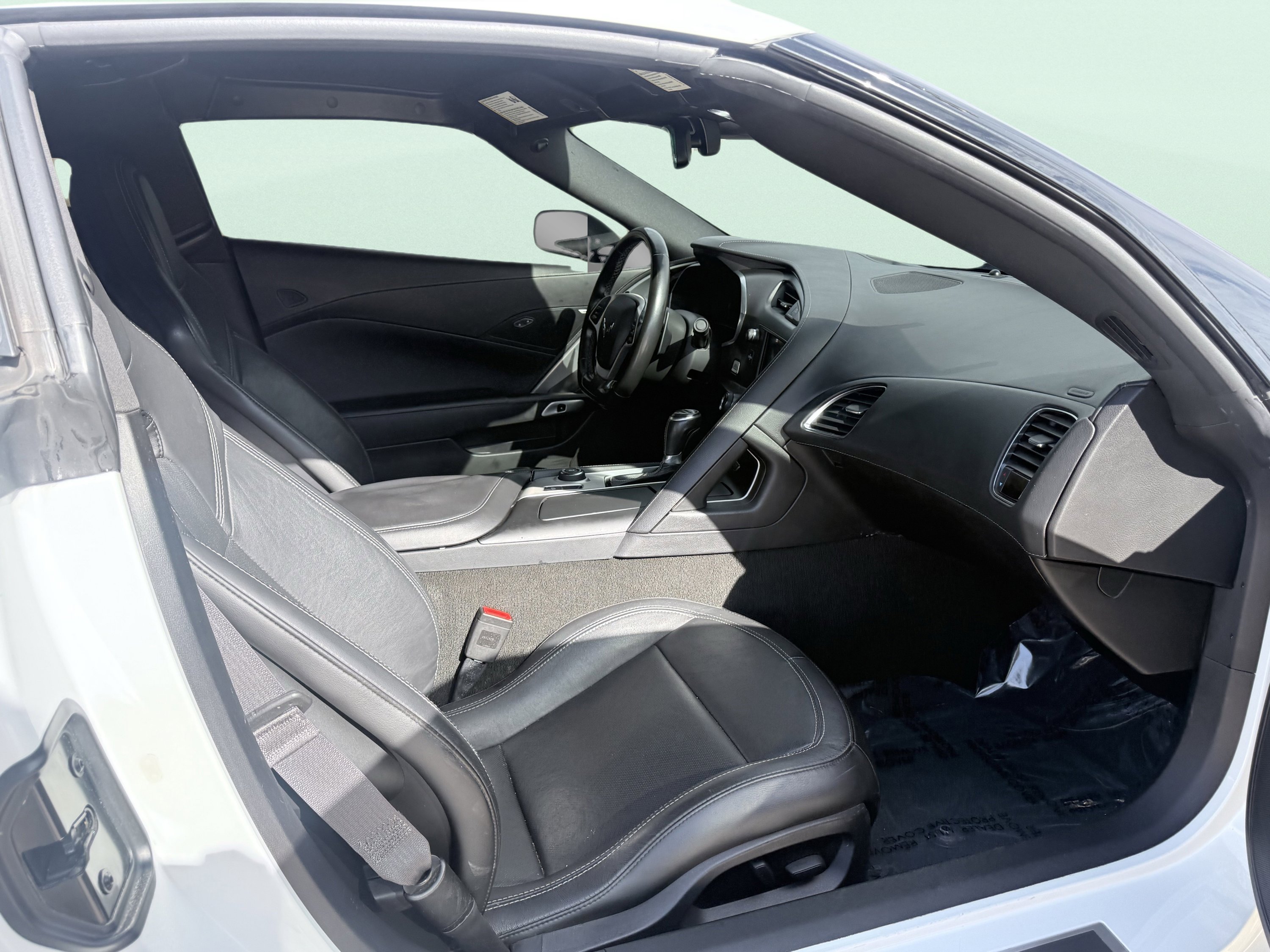 Used 2017 Chevrolet Corvette Z51 1LT w/ Carbon Flash Badge Package image 33