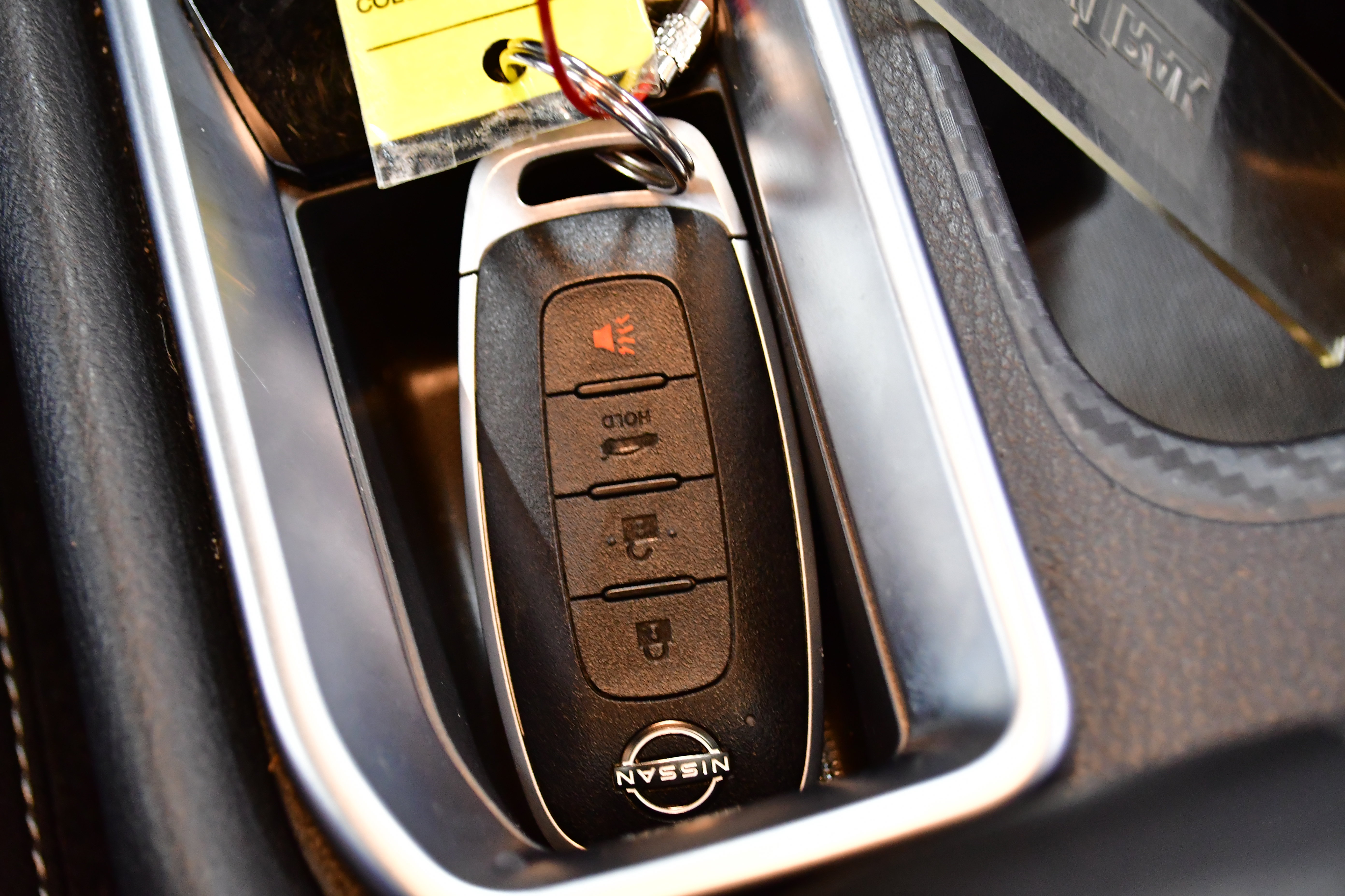 Used 2025 Nissan Sentra SV FWD image 32