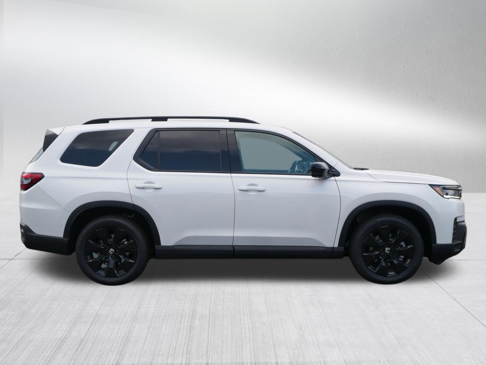 New 2026 Honda Pilot Black Edition image 8