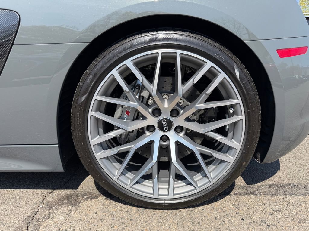 Used 2017 Audi R8 V10 plus AWD/4WD image 9