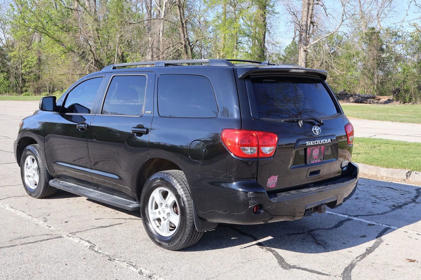 Used 2015 Toyota Sequoia SR5 w/ Premium Package AWD/4WD image 10