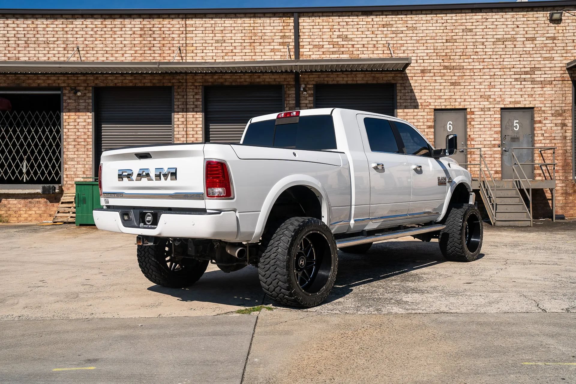 Used 2018 RAM 2500 Limited AWD/4WD image 9